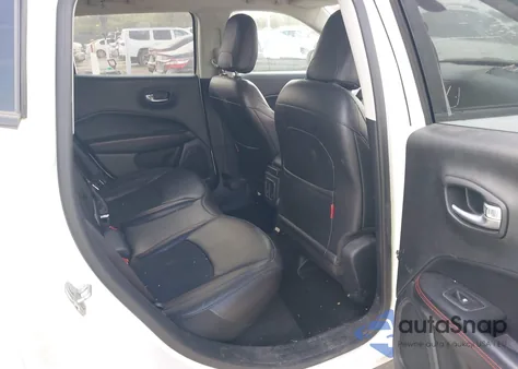 2019 Jeep Compass Trailhawk 4X4 из США, поврежденный, VIN 3C4NJDDB3KT752786